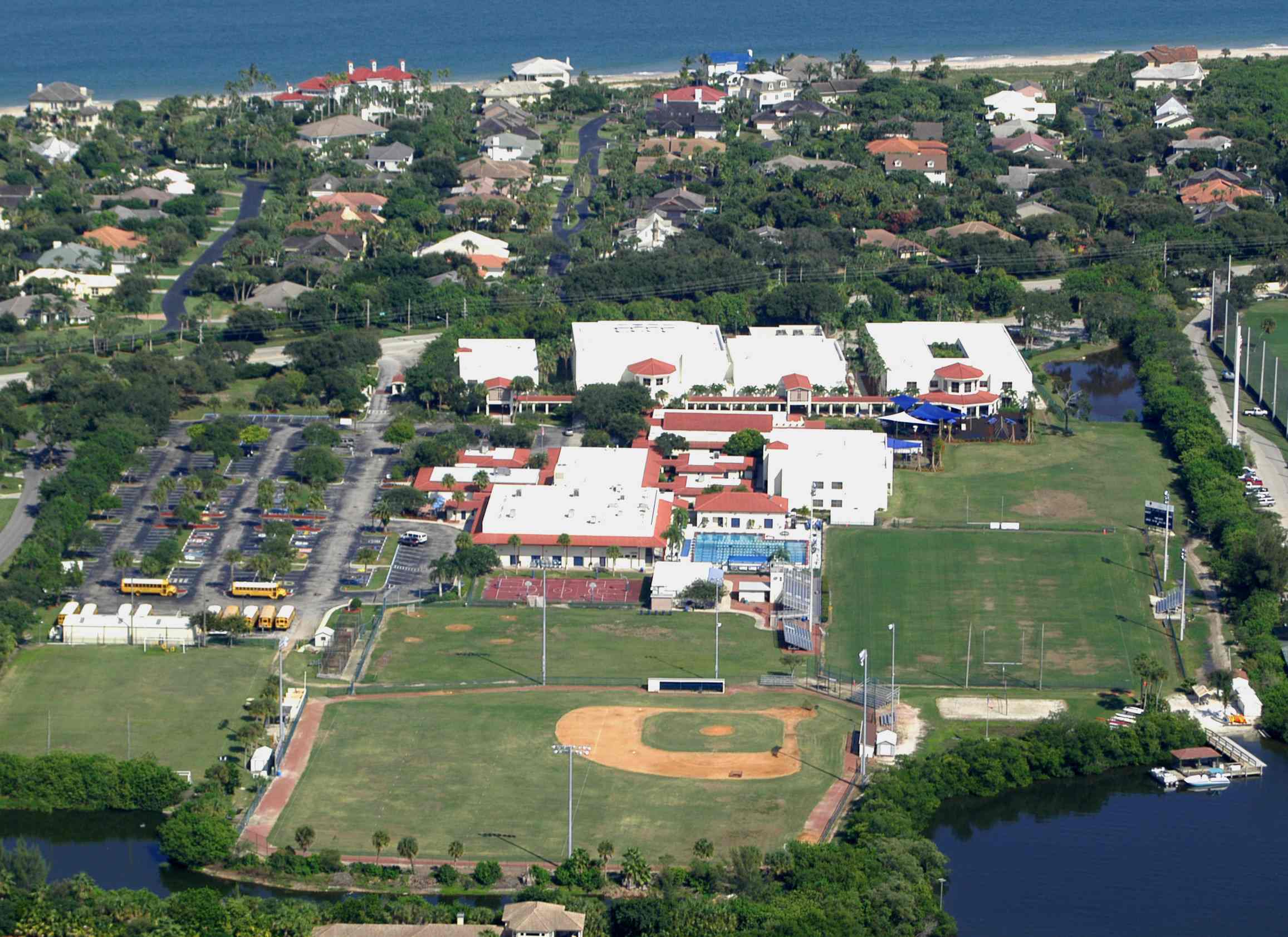 Học Bổng Trường Trung Học Saint Edward's School - Florida, USA