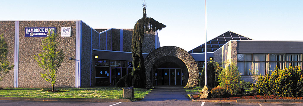 Trường Trung Học Lambrick Park Secondary School - Saanich, British Colombia, Canada