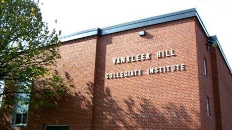 Trường Trung Học St Lawrence Secondarry School – Vankleek Hill, Ontario, Canada